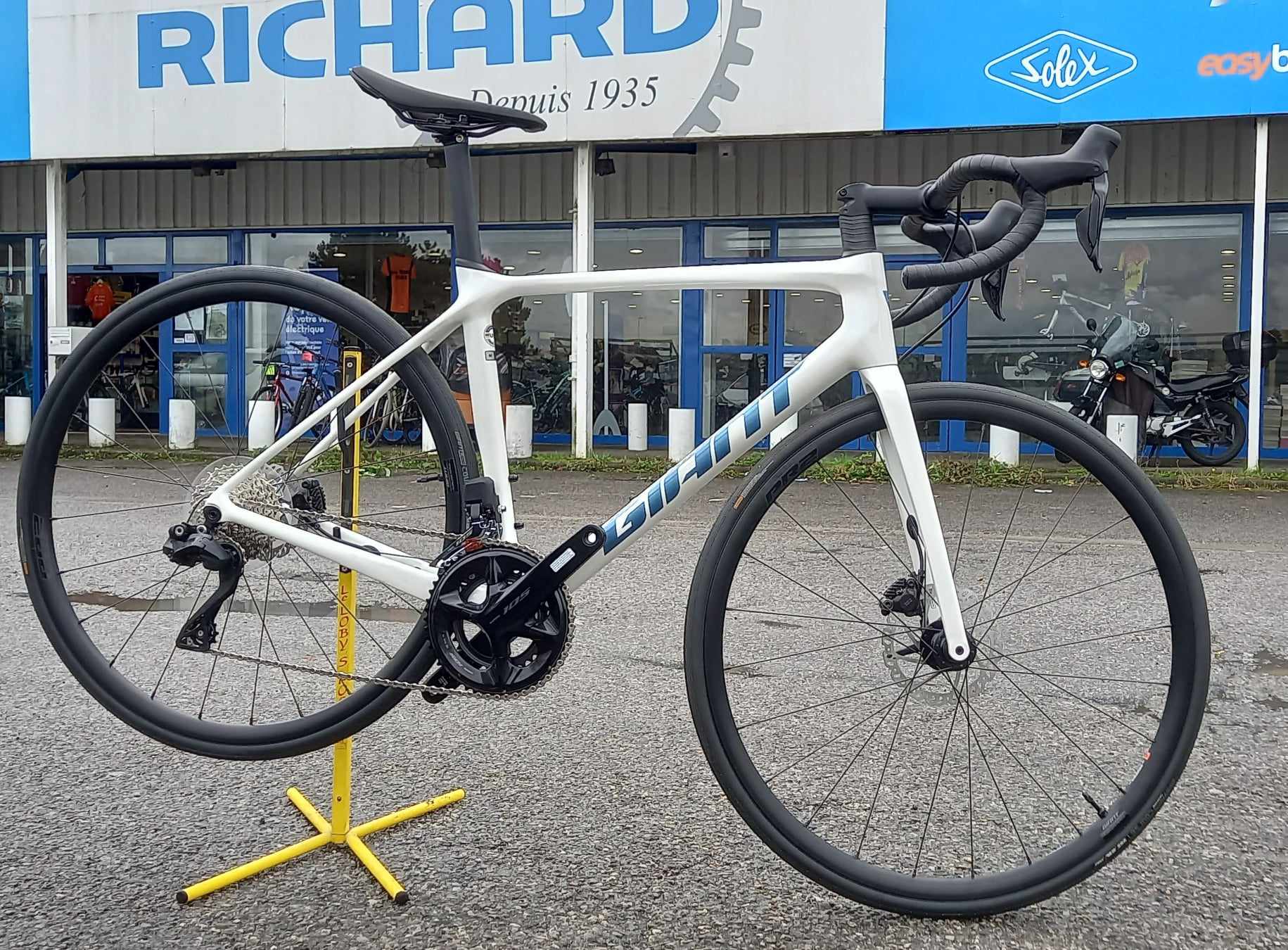 GIANT TCR ADVANCED DISC 1
