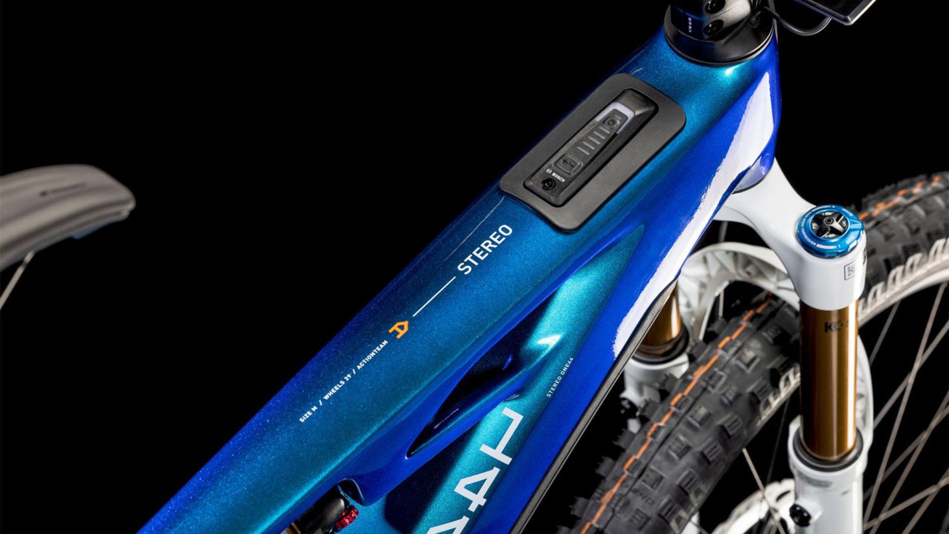 CUBE Hybrid ONE44 HPC AT 800 actionteam