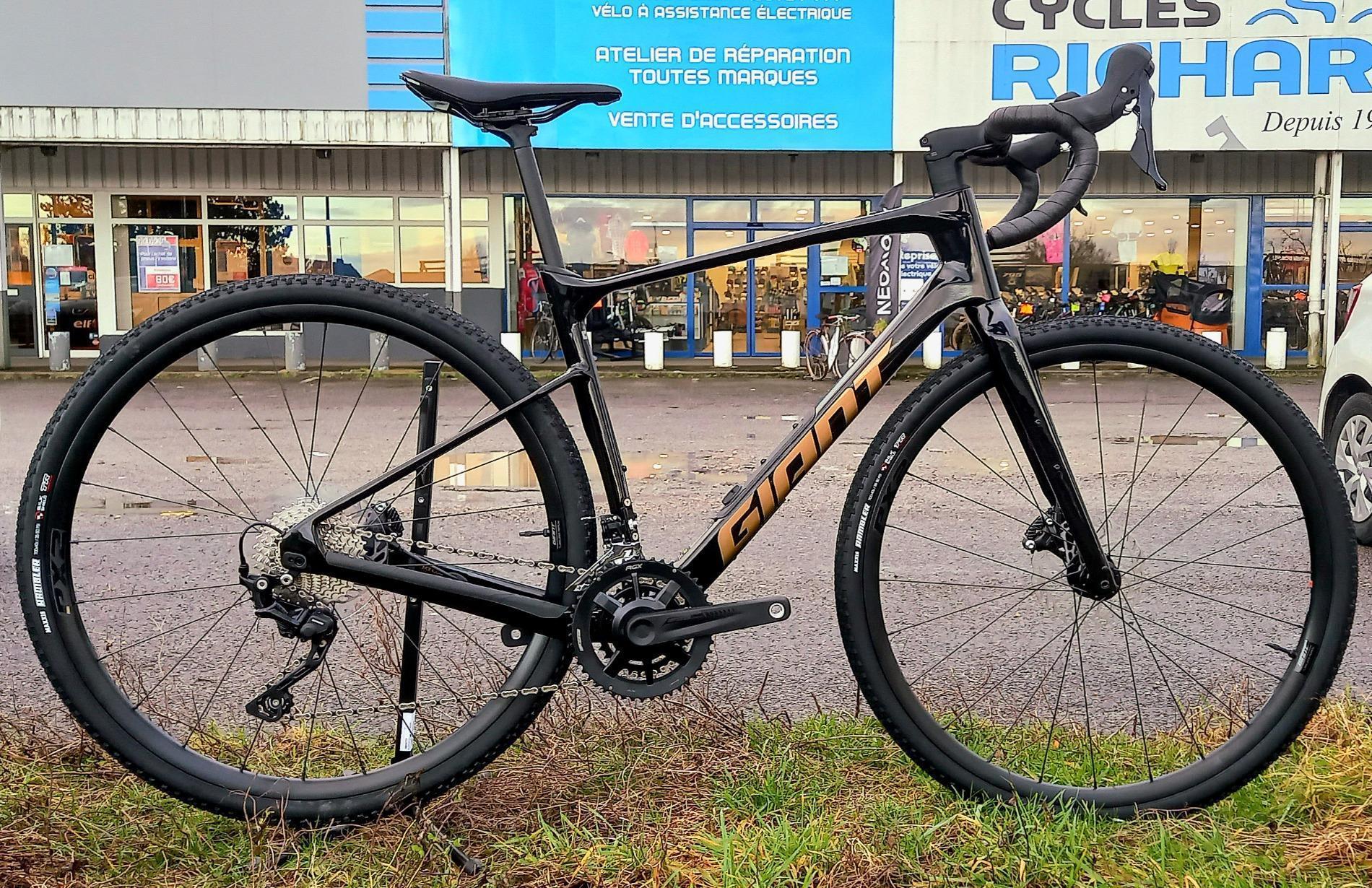 GIANT REVOLT ADVANCED 3