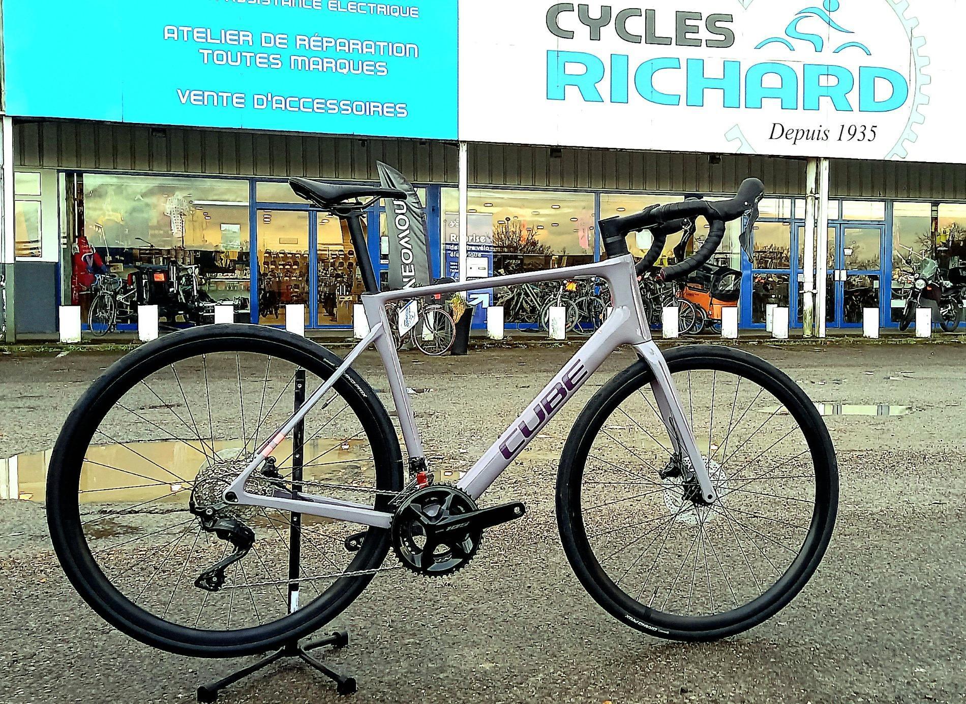 CUBE ATTAIN C:62 RACE