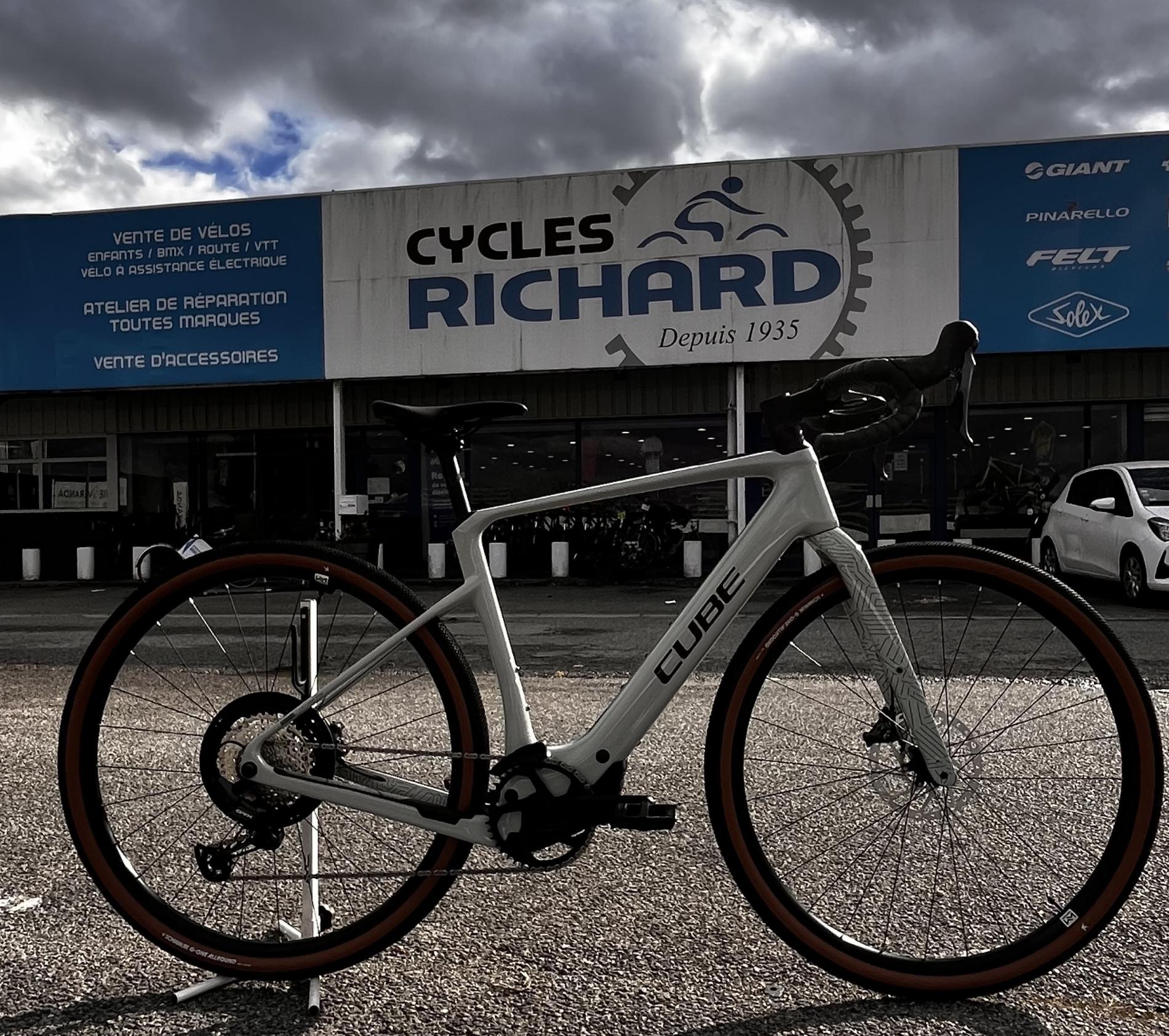 CUBE Nuroad Hybrid C:62 Race 400X